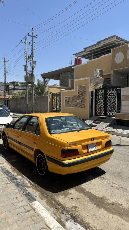 السلام عليكم بيجو بارص ٢٠١٨ سياره حلوه ونضيفه مكينه بيه بدايه خيط وباب خلف السايق مبدل والباقي مكفول عنواني البصرة الامن الداخلي سعر ٤٧ وبيها مجال هـ ***********
