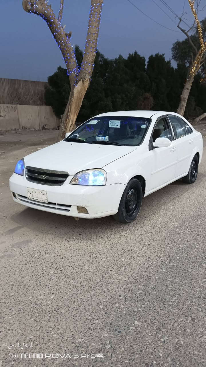 سلام عليكم وابتره للبيع موديل 11     بيه باب السائق مبدل وتعبان ولباقي كفاله سياره كير ومحرك جديد قبل شهر ونص شاد درايم شفت جديد زوج تأيرات جديد السياره خير من الله كهربائيات كله شقال السياره مال بيت السعر 70 وبيه مجال رقم الهاتف *********** متوفر وستاب
