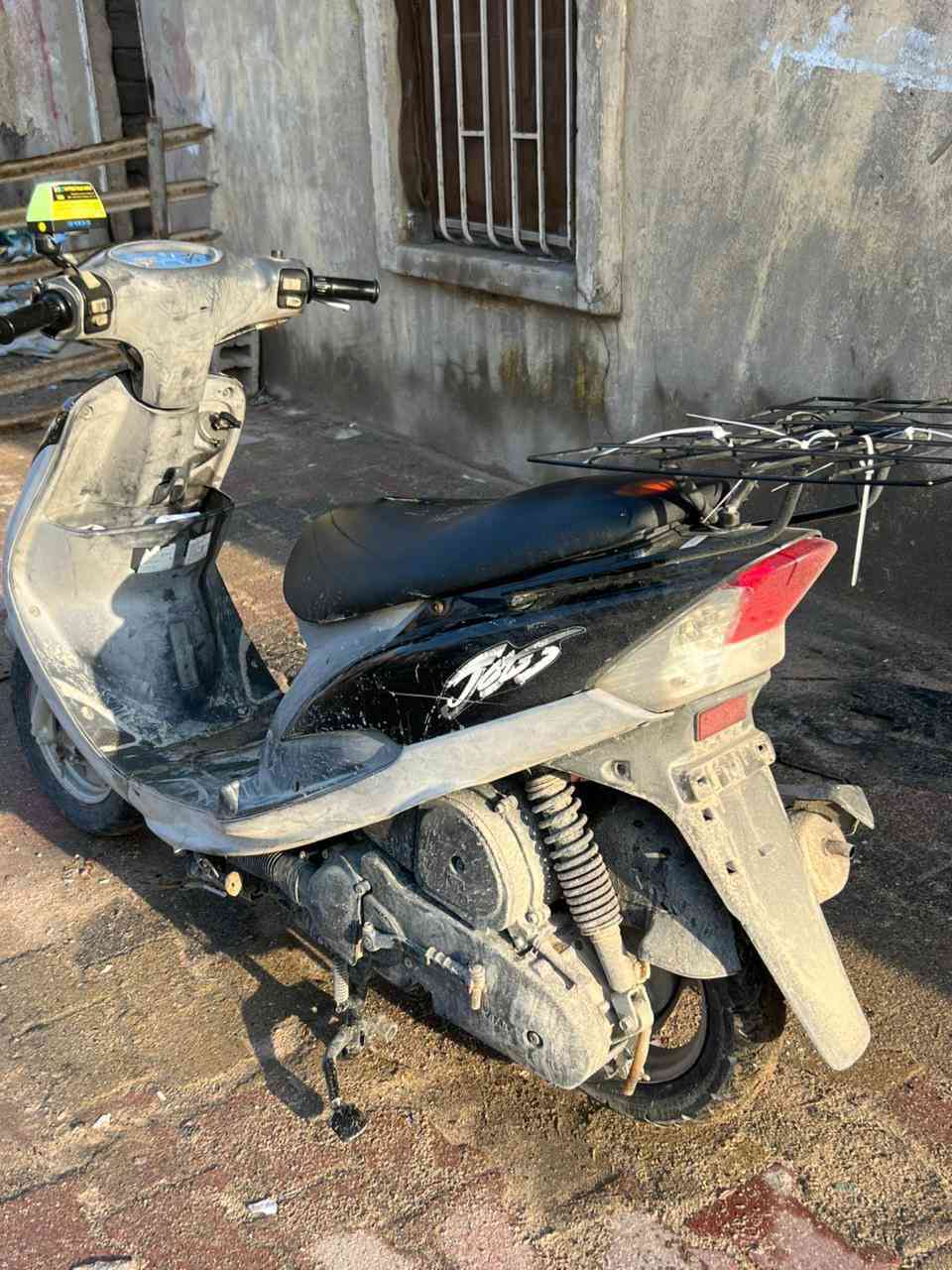 سلام عليكم دراجه ماكس قجمه دراجه نضيفه كلشي مابيه نكره سلف مامفتوحه المكان البصره. سعر 850 
يتصل ***********
