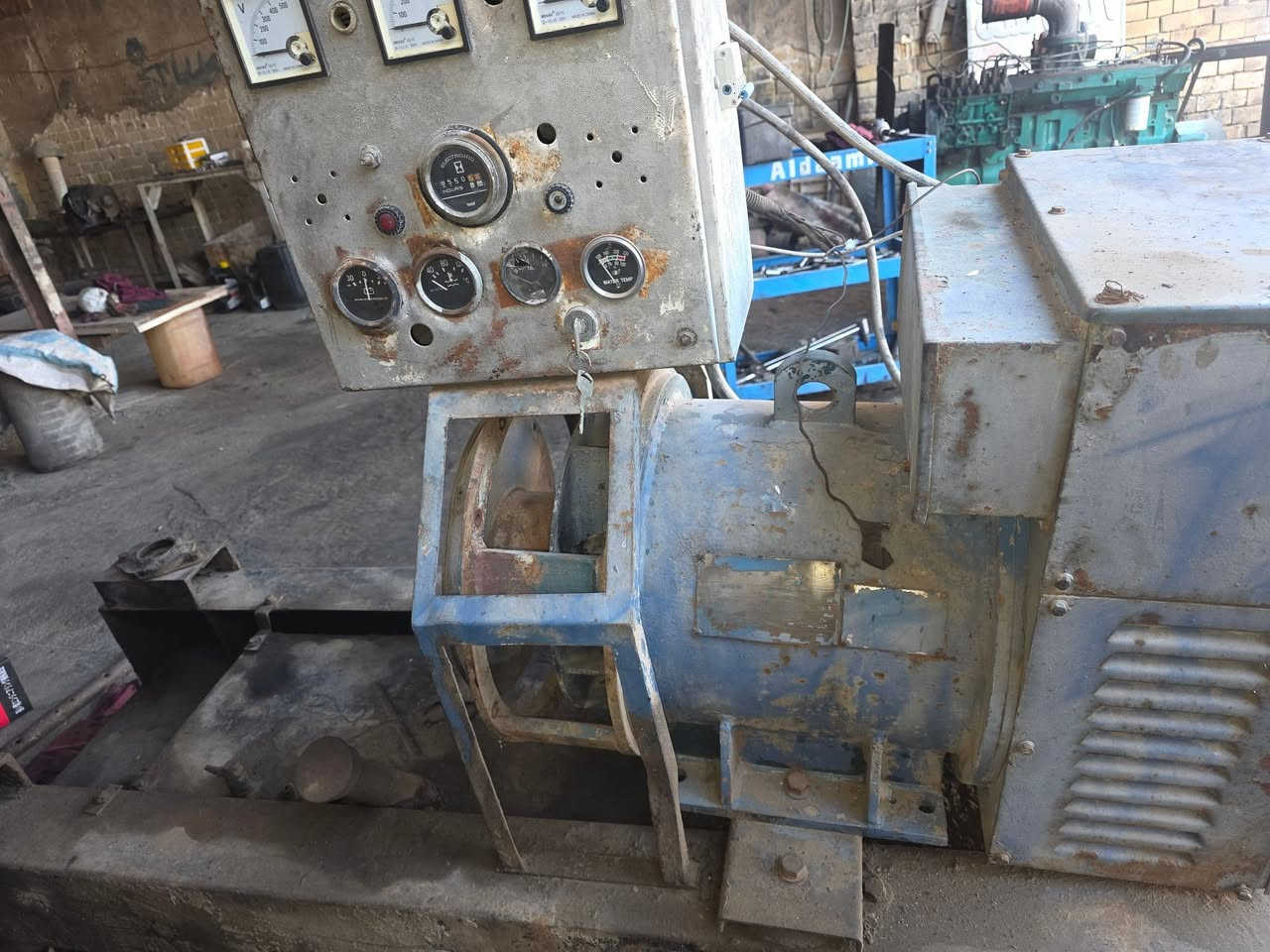 توليد 40kv  نوع (كل ستار).  مع شاصي مع تانكي كاز  سعره مليون. قفل ***********
