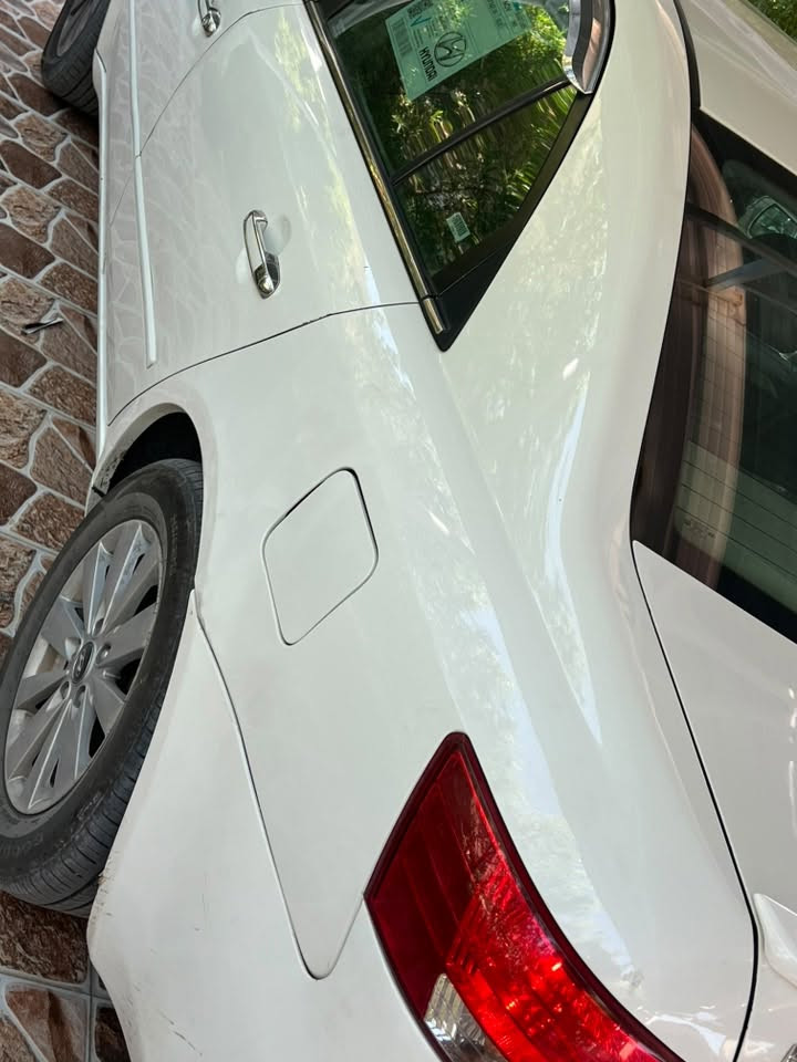 للبيع سوناتا موديل 2008 اللون ابيض رقم بغداد باسمي محرك 6 سلندر 3300 فول مواصفات وارد امريكي داخلة كلين بلعراق بيهة فقط جاملغ امامي السونار مرفق بلمنشور السيارة جاهزة من كل النواحي العنوان ديالى الغالبية السعر105 بيهة مجال بسيط رقم الهاتف ***********
