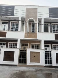 دار للبيع زيرو غير مستخدم  طابو ملك صرف   المساحه50م  يحتوي على   الطا...