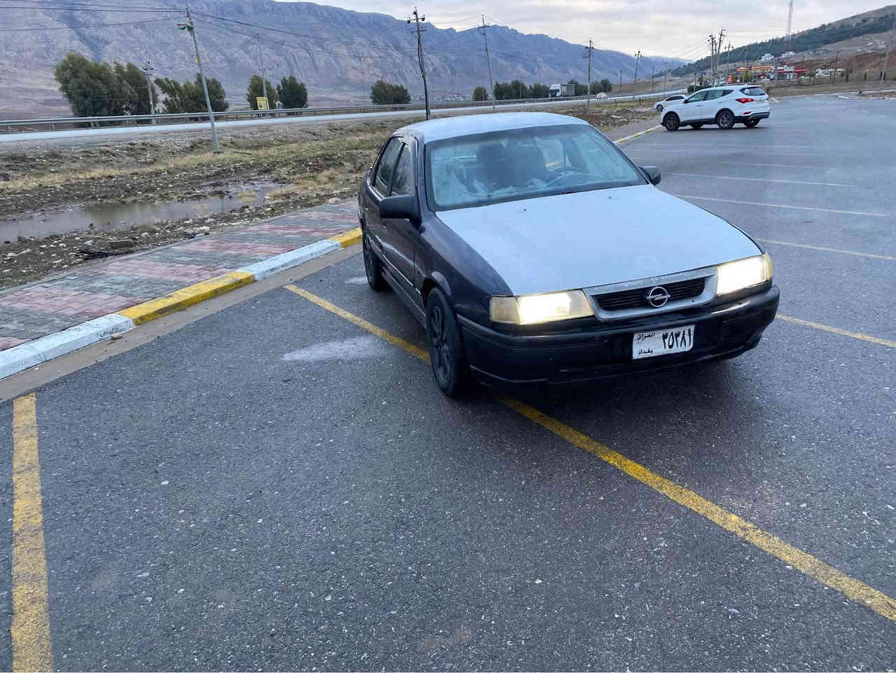 فیکترا مۆدیل١٩٩٢ سعر ١٩ وەرەقە 
 مەکینە ١٦ قایش پان
ئارم پلاستیک سلیمانی بە شەرت ئەولیات 
گیر ومەکینە بە شەرتە 
جوار تایە نوئ 
کارەبای گەرمی هەمو مەزبوتە
بی تەقە رەقەیە 
شوین نزیک شەقلاوە 
*********** شقلاوة, أربيل
