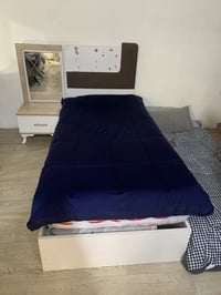 جربايه • ٢ كوميديات • ميز تواليت