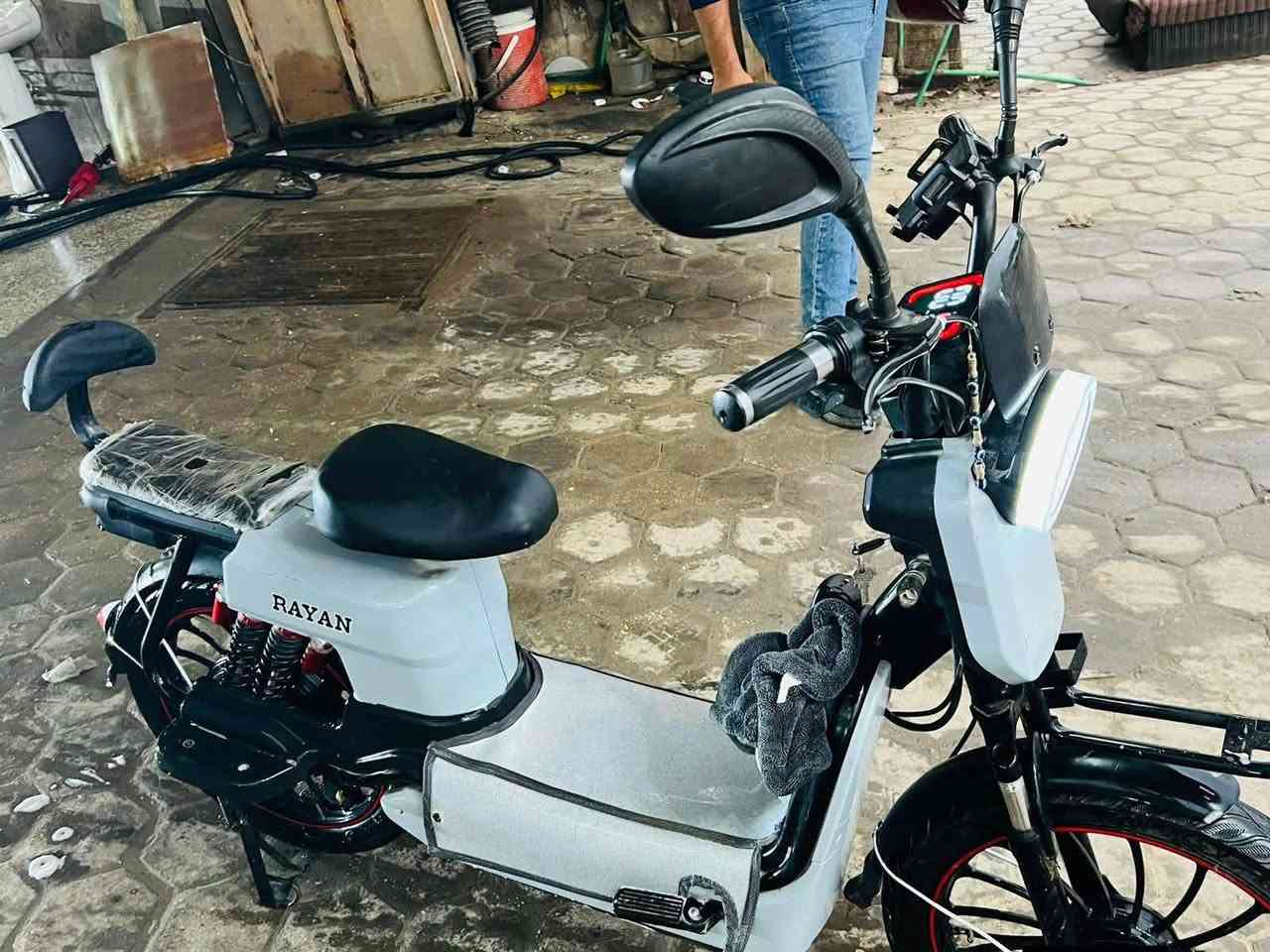 قيم واشتري
بطاريات  قبل شهرين مبدلات موديل 2025. خمس بطاريات 60V 20Ah.  حجم الاطار 20
قيم واشتري بس بدون كسر بحلال غيرك


**إذا كنت صاحب هذا الإعلان وتريد حذفه لأي سبب، رجاءا أرسل رسالة إلى الدعم الفني**