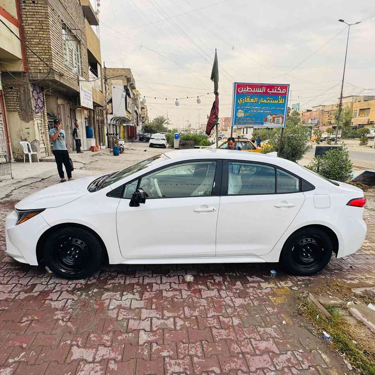 سلام عليكم كورلا 2023 مكينه 2000
حادثهه باب السائق والورا مبدلات دوشمه تنته وكاعيه تحويل مباشر مكاني حي اور السعر 155 وبيهه مجال 
***********
