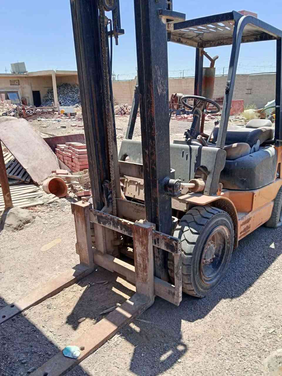 البيع معمل المقرنص المرمري
--------------------------- 
خط الانتاج عدد اثنان 
الانتاج اليومي 300 متر مربع
القوالب الموجوده 
1- السهم 150 متر مربع
2- مربع أملس 20*20 سم
 150متر مربع
3- مربع محبب 20*20 سم 150متر مربع
قوالب الحدائق الربر نماذج مختلفه
رافعة شوكية 3.5 طن
مولدة كهرباء 30كي في 
خباطات عدد 4
رجاجات عدد 3 
سكة حديد عدد اثنان  مع عربات رصف الإنتاج عدد ثمانيه 
جهاز مع قايش فتح الإنتاج بطول 6 متر 
خشب بلاي وود عدد 130 قطعه قياس120*120 سم
تانكي ماء عدد  اثنان كل واحد متر مكعب 
بعض قطع الحديد التي تحتاج إلى تأهيل بسيط لتكون اجهزه احتياطيه /السعر المطلوب 55 مليون و بي مجال/المعمل قابل للنقل و التنصيب لأي موقع كان في العراق//////////// رقم  الهاتف ***********
