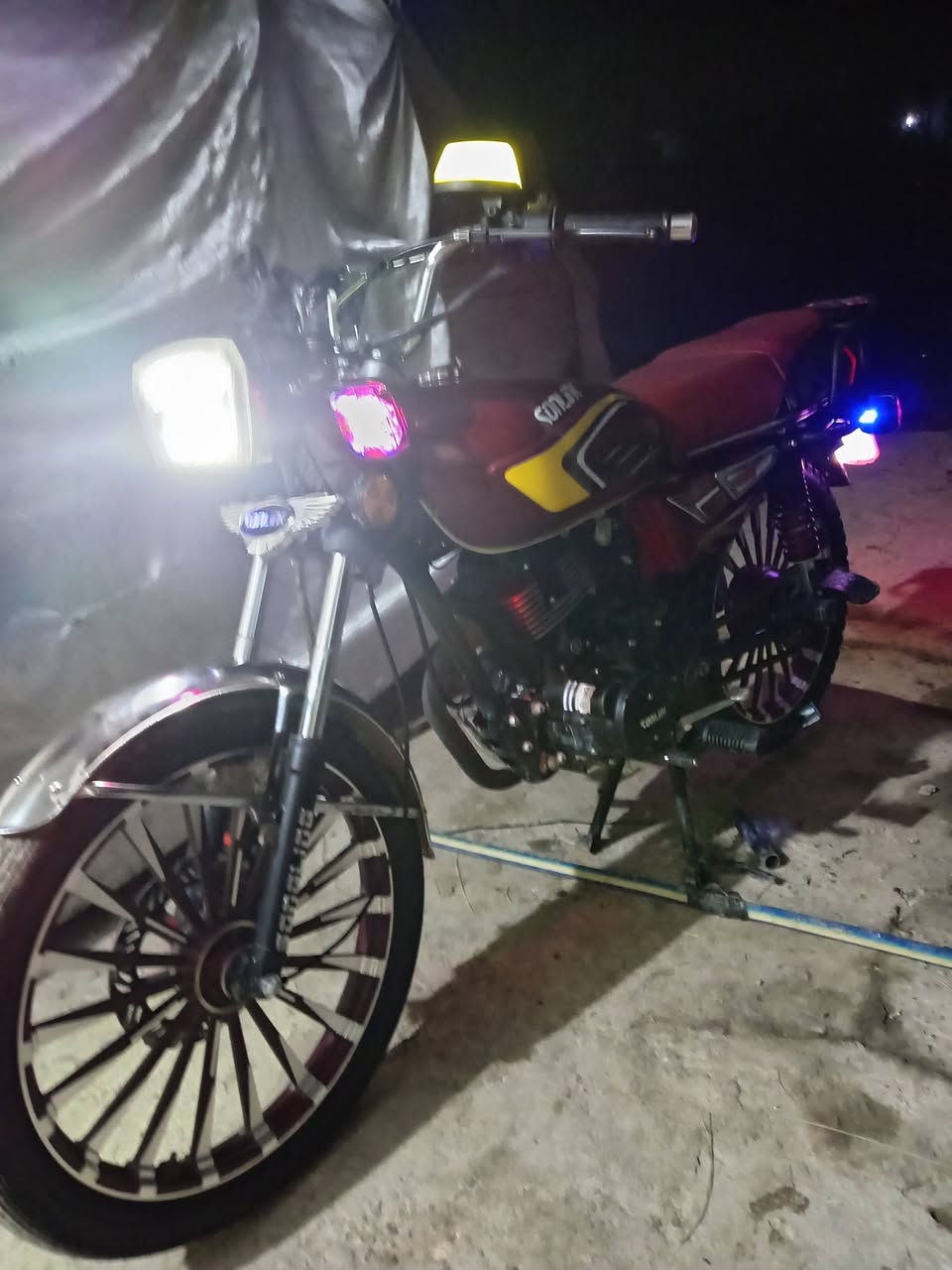 سلام وعليكم دراجه يراني موديل 2025 ئوراق كامله 200سيسي السعر 850وبيهه مجال الطيبين العنوان بغداد الدورة ***********
