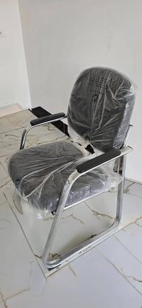 كراسي • عدد ٢