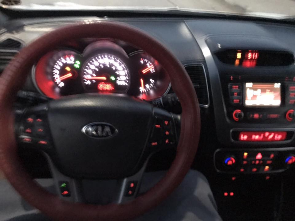 سلام عليكم كيه سورنتو ١٤ دوات بدون كصه 
سياره بانزين فول مواصفات تخم تاير حداديه تبريد 
سته ستندر سياره جديده سعر ٨٠ ترهم مراوس بوبامه بجاجر رقم هاتف ***********
