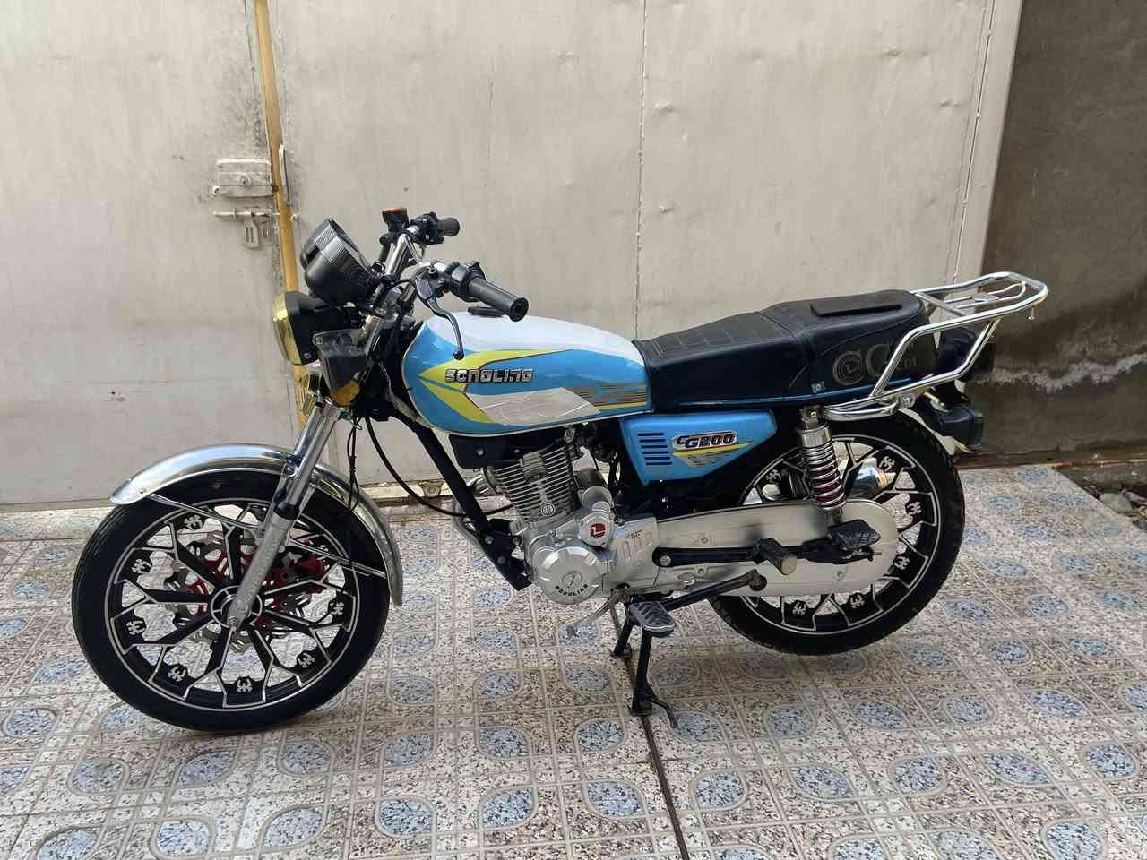 السلام عليكم للبيع سيفان 2024 مكينه200 كفاله من شخط من عده رصعه كلش صغيره بل تانكي سلف هندر اشاير لايت بكلايت كله كامله مابيهه اي نقص لو برغي مابيهه نقص دشبول ابو العرض شغال مكينه تخبل برغي ممفتوح بيهه اوراق كارتونيه ومكاني ديالى الخالص هبهب رقمي ***********
