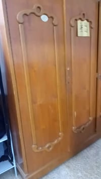 قنصور للبيع المكان حي الزهراء السعر 275وبي مجال رقم 07725780184