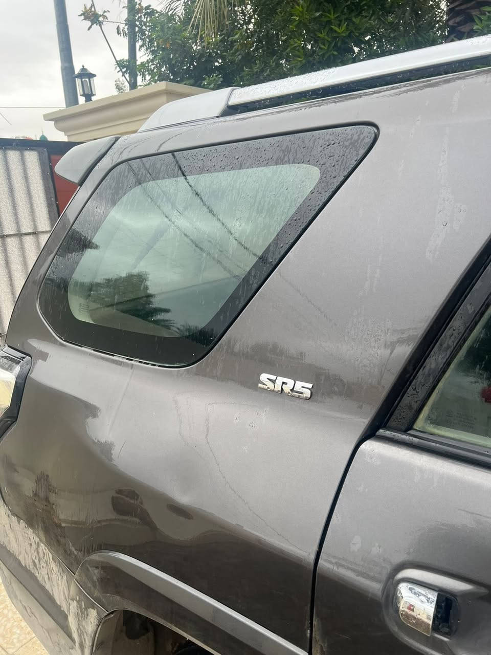 السلام عليكم للبيع فورنر مديل 2012 مواصفات SR5 السيارة خير من الله على ايدي مال جناي تخم تاير جديد حدادية جديد ضررها صفحه السايق بدون دواخل مكينه وكير كفاله لمعرفه السعر والتفاصيل الاتصال على ***********
