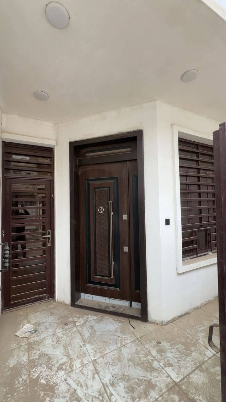 🔔 معرض سما بغداد للأبواب 🔔

✨ الأبواب التركية الحصينة
✨ الأبواب الداخلية
✨ الأبواب القاصة المحصنة

🛡️ مواصفات الأبواب المحصنة:
✔️ تصفيح كامل
✔️ حديد ملم ونص
✔️ صناعة تركية أصلية
✔️ قفل + قفل أمان
✔️ عدسة
✔️ مطرقة ثقيلة
✔️ وجهين
✔️ تحصين كامل وجودة عالية

💎 أبواب ذات جودة عالية
💰 أسعارنا مناسبة للجميع
🚚 يتوفر توصيل لكافة المحافظات الجنوبية

🚪 الأبواب الداخلية (PVC):
✔️ ضد الماء 💧
✔️ ضد البكتيريا 🦠
✔️ ضمان 5 سنوات 🛡️
✔️ جودة عالية ✨

📏 الأسعار:
🔹 قياس 210 × 100
💵 200 ألف (شامل الشد والنقل داخل بغداد)

🔹 قياس 270 × 100
💵 235 ألف (شامل الشد والنقل داخل بغداد)

📍 فروعنا:
📌 كربلاء 
📌 بغداد شارع فلسطين 

📍 موقعنا الرئيسي:
شارع فلسطين – مدخل شارع الخيمة – قرب مستشفى الكندي

📲 للاستفسار (واتساب):
📞 ***********
📞 ***********
📞 ***********

✨ سما بغداد… جودة، أمان، وثقة ✨
