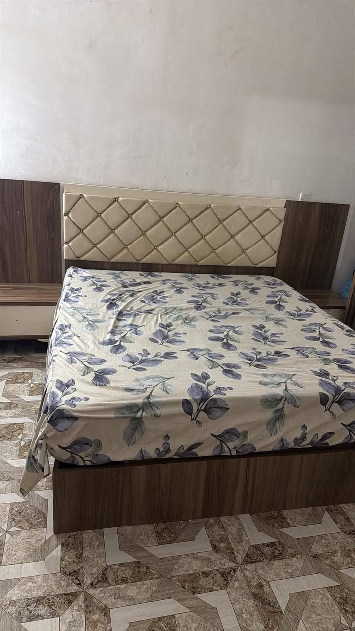 غرفه نوم مستعمل 250بي مجال بسيط


**إذا كنت صاحب هذا الإعلان وتريد حذفه لأي سبب، رجاءا أرسل رسالة إلى الدعم الفني**