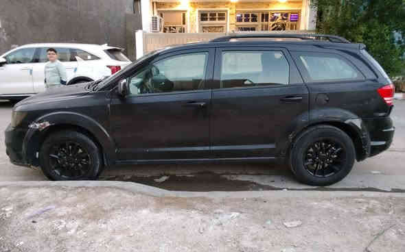 السلام عليكم 
دوج جورني مكينة ٢٤٠٠ موديل ٢٠١٢ نص فول بصمة ٧ راكب سيارة بيهه طخطخات وجراد كير مكينة تبريد جاهزات رقم بغداد باسمنة سعر ٨٠ وبيهه مجال ***********
