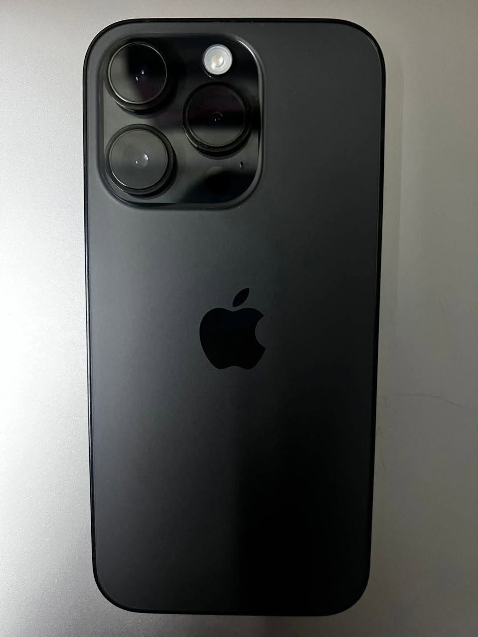 الموديل: iPhone14 Pro Max
​المساحة: 128 جيجا
​نسبة البطارية: 87%
​الحالة: نسخة M (يدعم عربي وإنجليزي) نظيف جداً كما موضح بالصور ومعفي ضريبه.
​السعر وطريقة الدفع: متاح نظام التقسيط. لمعرفة تفاصيل السعر الإجمالي والتقسيط يُرجى التواصل خاص


**إذا كنت صاحب هذا الإعلان وتريد حذفه لأي سبب، رجاءا أرسل رسالة إلى الدعم الفني**