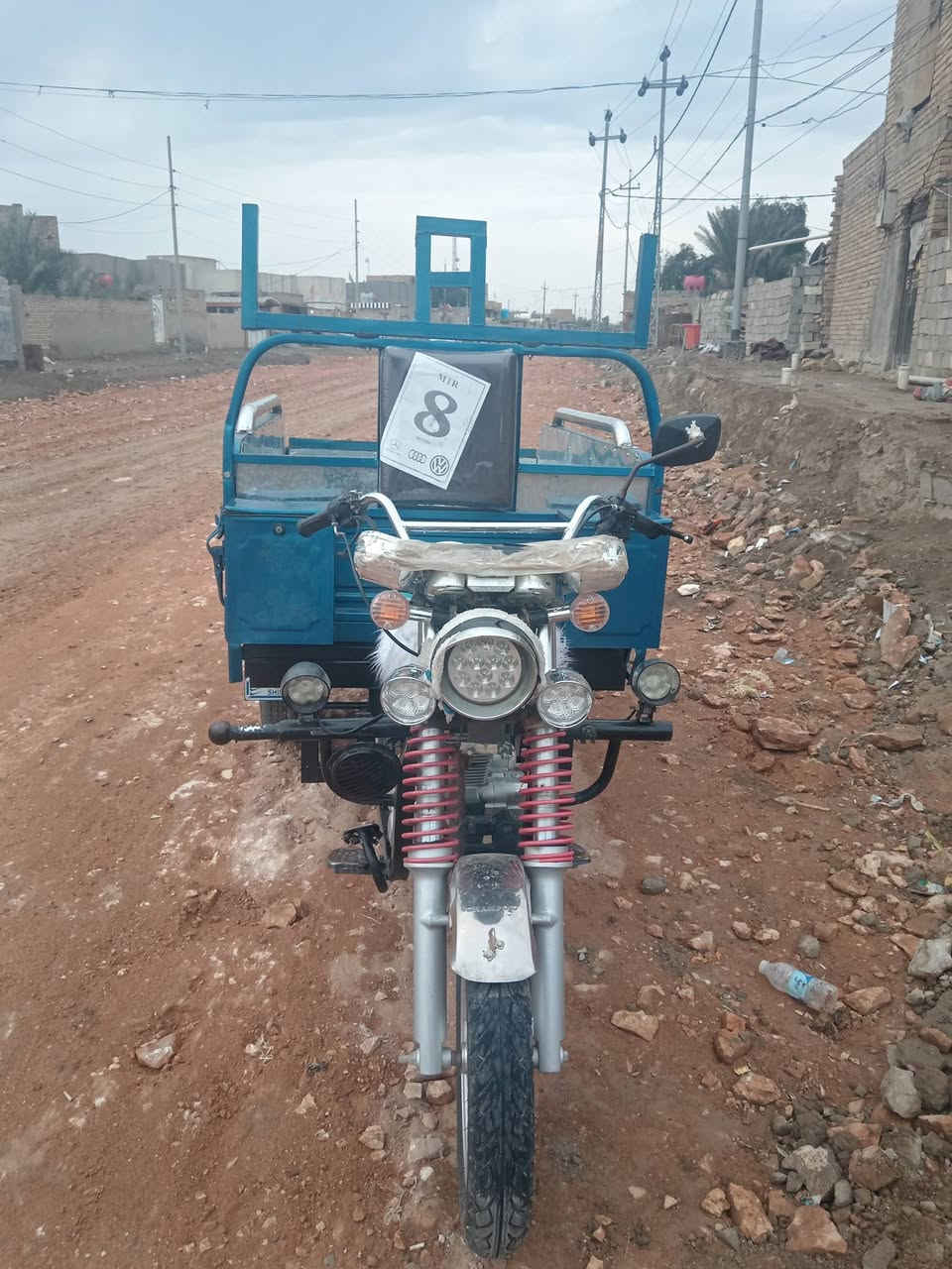 سلام عليكم ورحمة الله وبركاته ستوته للبيع مودل ٢٠٠١٩ فول ومكفول من كلشي شاصيه بدي كهربايات كله جديد واصلي تأشيرات جوبلس مال كيه صبغ درجه أوله حراري أوراق اصولي مكاني ديوانية قضاء البدير
م سعره ١٦٥٠ وبيه لشراي
وهاذه رقمي ***********
