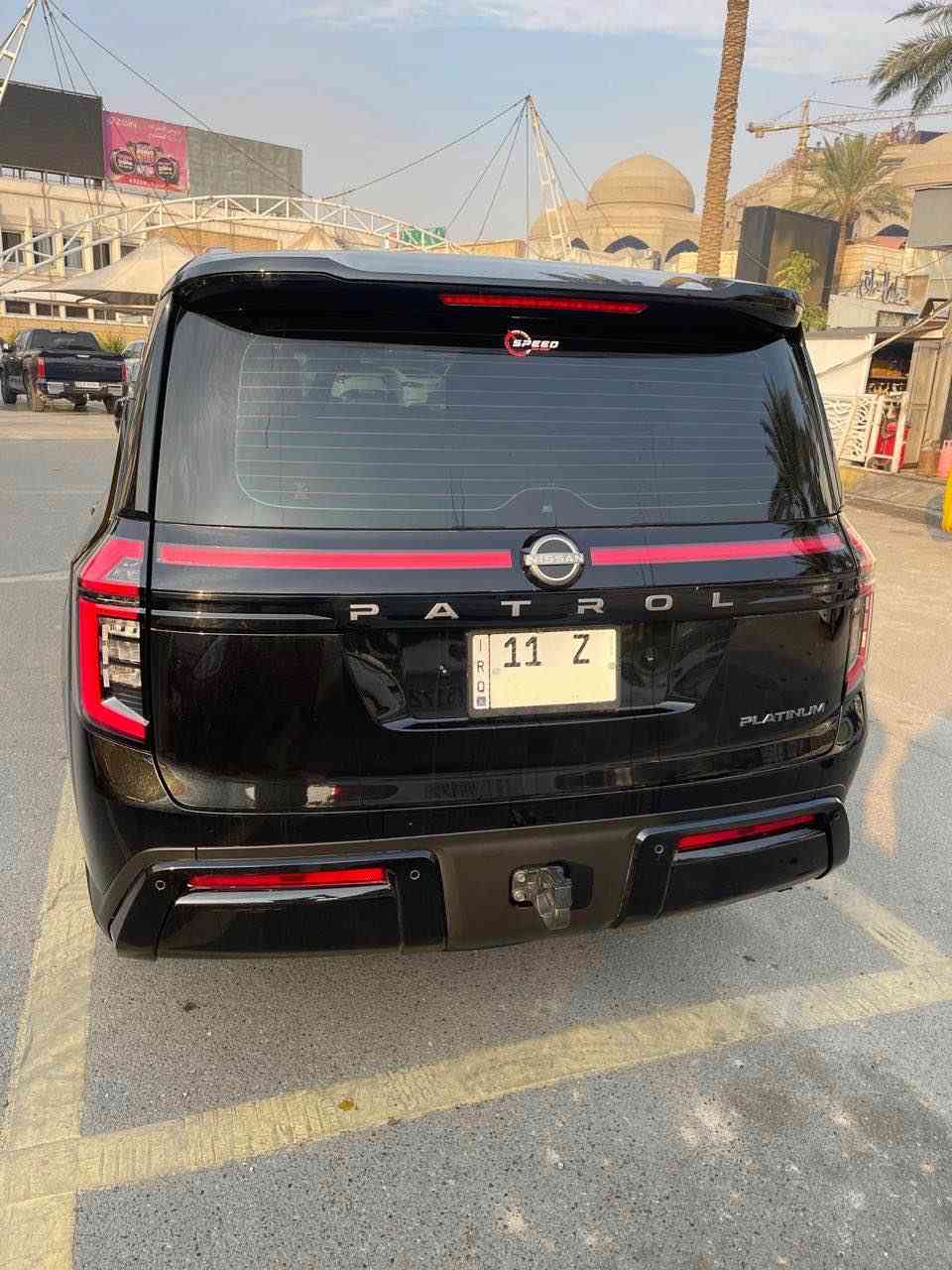 السلام عليكم 

للبيع: Nissan 2025 خليجيه
الفئة: platinum
المحرك:  6 سلندر
الموديل:2025
المسافة المقطوعة: ‏26000 k/m 
المكان : بغداد
تغليف كامل المركبة ppf 
مرقم. بغداد 

مواصفات السياره 1/1

دفع رباعي
ويل حجم 20 إنج
فتحة سقف بانورامية
كشنات جلد فاخر + تحكم كهربائي + تهوية وتدفئة للمقاعد الأمامية
نظام ملاحة (GPS) مدمج
شاشة وسطية كبيرة + شاشة عدادات رقمية
نظام صوتي فاخر BOSE مع 13 سماعة
تبريد للثلاجة الوسطية
شاشة ترفيه خلفية للمقاعد الخلفية
 تحكم من خلف الستيرن + مثبت سرعة ذكي
نظام مراقبة النقطة العمياء + تنبيه مغادرة المسار
نظام الكبح التلقائي عند الطوارئ + رادار أمامي
كاميرات محيطية 360 درجة
حساسات أمامية وخلفية
تشغيل بصمة + تشغيل عن بعد
مقاعد واسعة – فاخرة – مع نظام طي كهربائي للمقاعد الخلفية
إنارة LED أمامية وخلفية بالكامل + إنارة ترحيبية
مرآة داخلية ذكية (كاميرا مدمجة)
نظام تعليق هيدروليكي ذكي
أوضاع قيادة متعددة
نظام نزول المنحدرات + مانع انزلاق
شحن وايرلس + مداخل USB Type-C و Type-A
وباقي الموصفات المعروفه

للاستفسار : *********** بغداد, العراق
