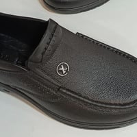 حذاء جلد • عملي • مقاس ٤٠-٤٥