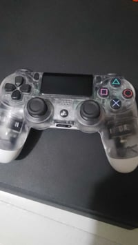 🎮 جويستك PS4 شفاف - للبيع بسعر قفل! التفاصيل: يد بلاي ستيشن 4 (اللون ا...