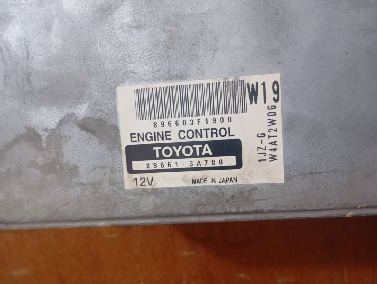 السلام عليكم غراض ملكه للبيع عينه عاديه جديده 
كشنات عادي عقل سي 9 جاملغ وبوب وقبق جنطه مال صبغ 
تانكي مال بانزين وعضات وبك لايتات عاديه تنته اتصل ***********
