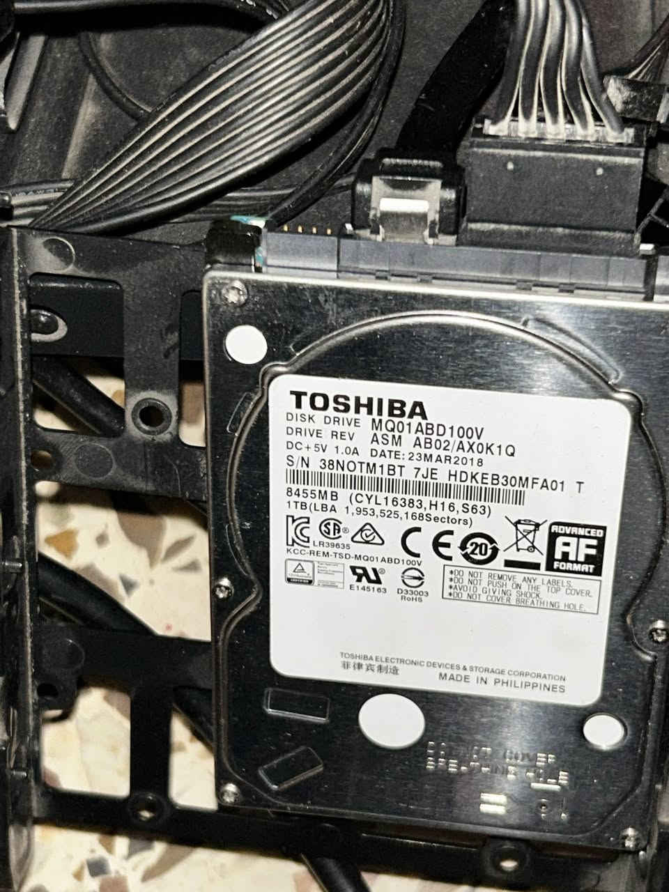 حبايب هارد HDD شغال ونضيم  مستخدم بسيط  مساحة 1 تيرا 
للبيع لتواصل ***********
