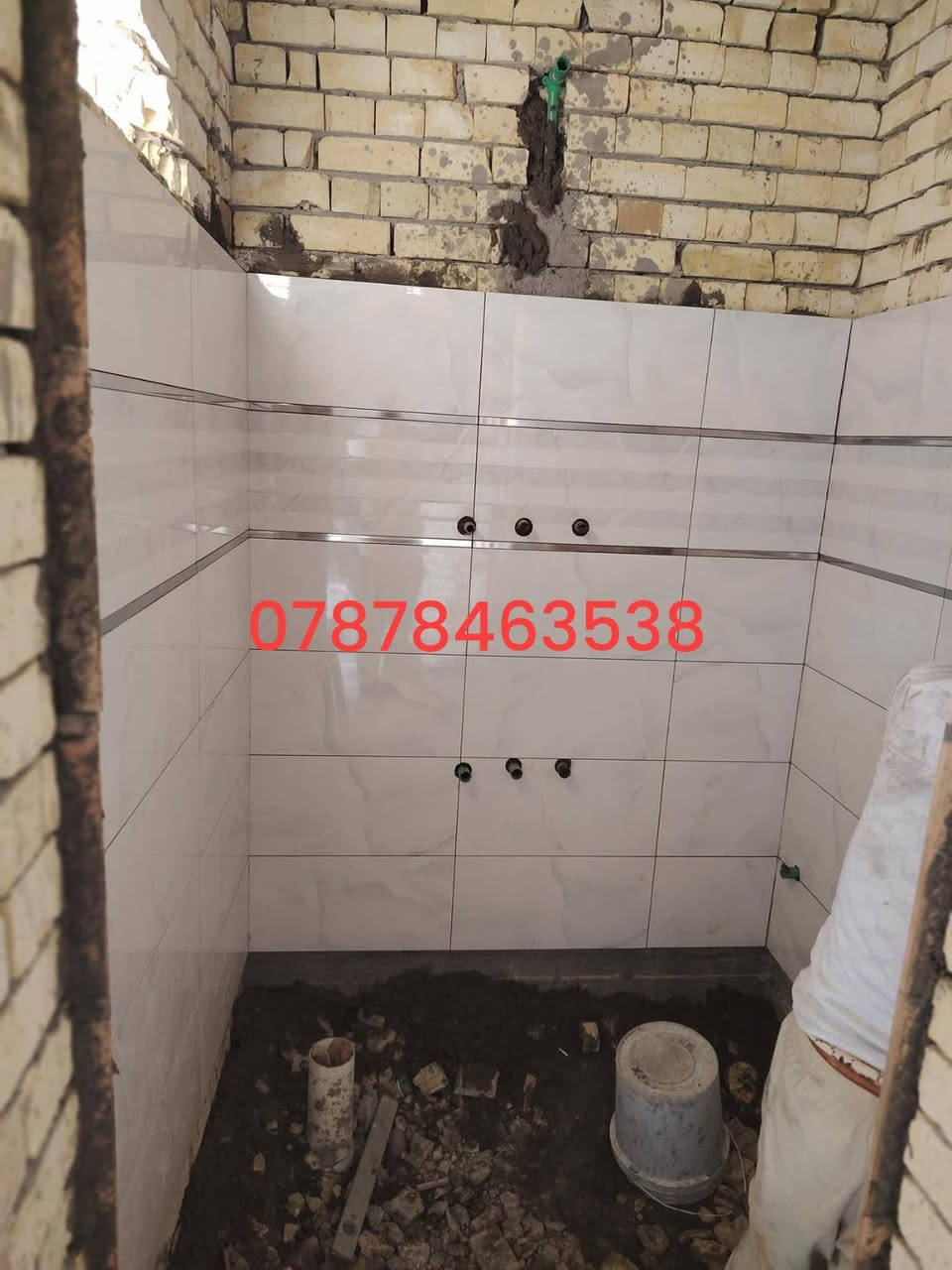 سلام عليكم :
خلفه سيراميك مصرى متفرغ حاليا لكل انواع السيراميك والبورسلين والكاشى والمرمر والبايات والألوااح أرضيات وجدران .
شغل ليزر درجة اولى وتسليم مهندس .
*********** الرقم بيه واتساب .

بغداااد فقط .
