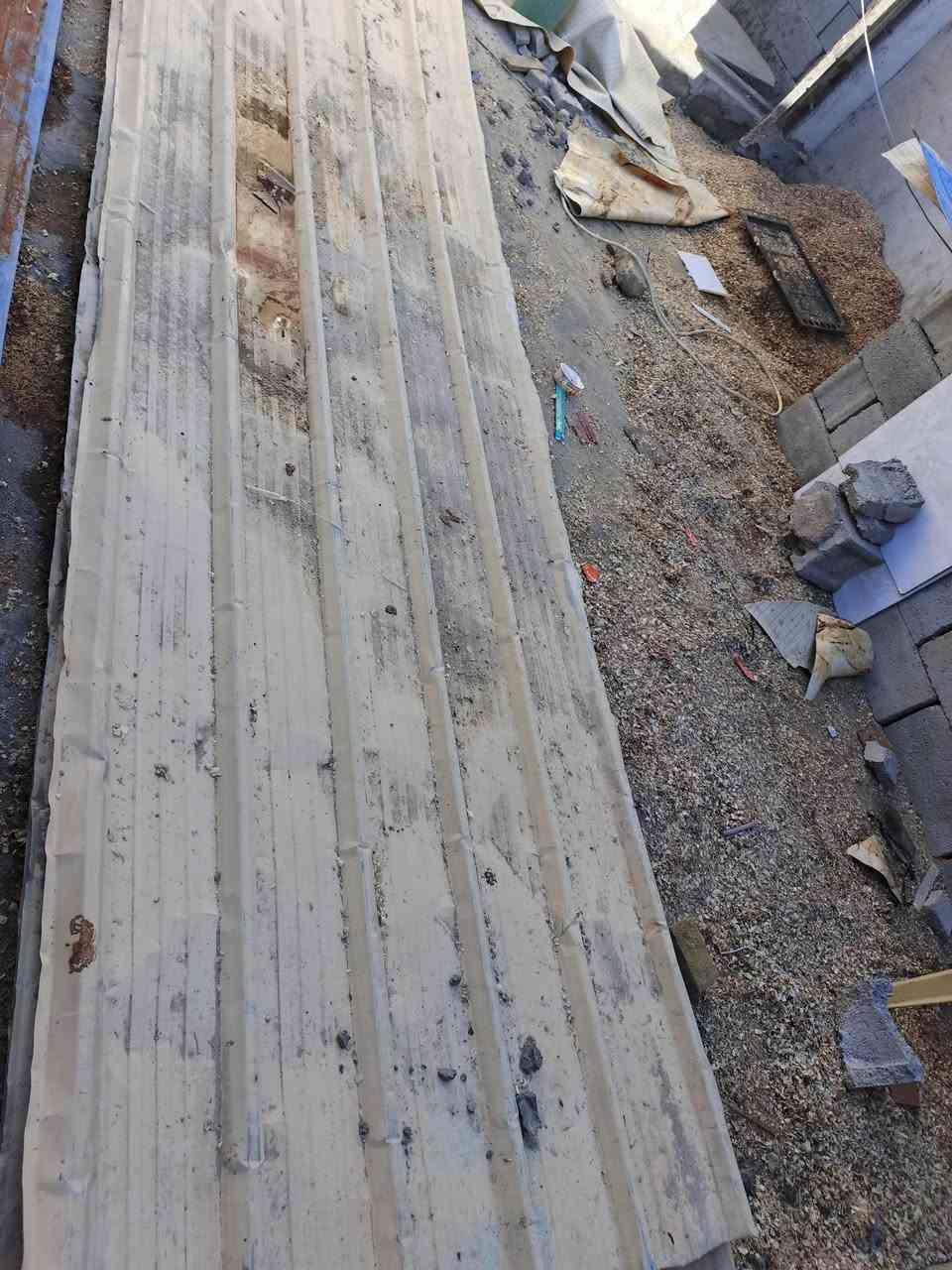 جينكو لعدد 6جينكوات لطول 4متر ثخان كلش من هاذ لقديم وياهن بس وحده بيضه وهم بثخنهن0لجينكو مزرف للعلم سعرهم 95الف مكاني بصره هارثه ***********
