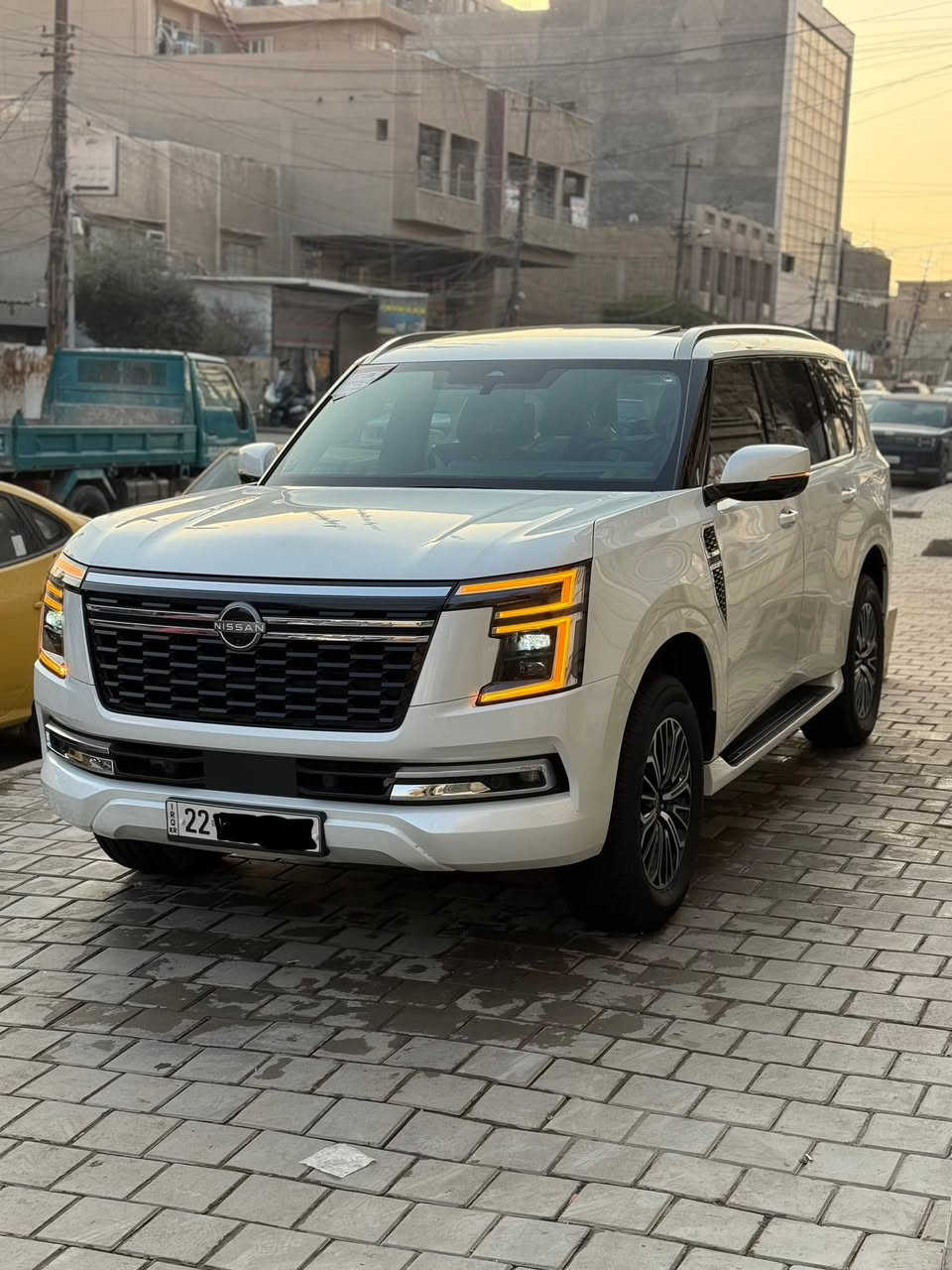 السلام عليكم 
للبيع نيسان باترول 2025 فئه بلاتينيوم اعلى فئه محرك 3.8 تنفس طبيعي ماشيه 3 الف اخت الزيرو رقم اربيل بسمي السياره مضلله وبيهه سنويه يالتضليل مواصفات اعلى فئه شنو البالك بيهه كشنات مساج كهرباء تدفئه تبريد كشن خزن ميموري داخل احمر واسود دتاشو مرايه تعتيم وبيه هواي بيهه مواصفات السياره غنيه عن التعريف وراقيه بمعنى الكلمه للستفسار الاتصال *********** مكاني بغداد الجديدة حي المعلمين للبيع او الامراوس حسب القناعه
