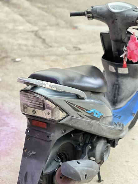 سلام عليگم 
ماكس عدله للبيع 
مكفوله كفاله عامه  من السرقه 
دراجه بلاديه شرط ختم واحد  
كابريتر و سلف بلادي دراجه رمبه صارله فتره من نزلتها على أيدي 
عليه نواعم بسيطه مثل يدات تزويد  و عليه منضومه زنون و عليه دبل إشاره و دوسه و عليه زنون رماش بك شرط تجي تفحص براغي و جيب فيتر وياك و تفحص 
عنوان : بلديات 
السعر : 800بيه مجال حك الجيه 
رقم :***********
