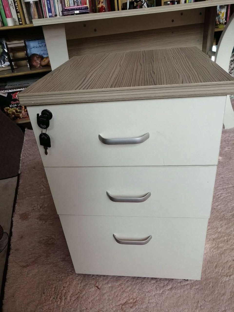 السلام عليكم
ميز مكتبي اخو الجديد السعر 120 الف 
***********
***********
