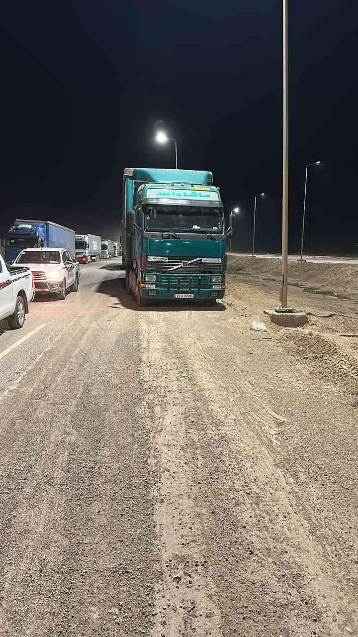السلام عليكم لبيع فالفو موديل 2000 كير محرك شاصي كفاله عامه تخم تاير من الرأس للعربانه حجم420 تبريد ثلج كهربائيات كله شغال سياره خير من الله سنويه نافذه صارلهه سنه رقم إنكليزي باسمي تحويل مباشر للاستفسار اتصل ( ***********)
