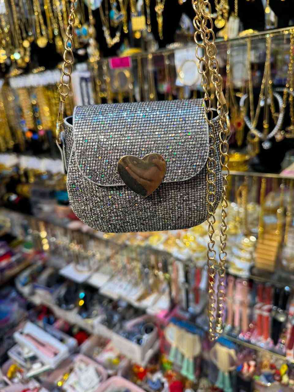 ✔️✔️ جنط بناتية ✔️✔️

📢📢 متوفر عدة أشكال وأحجام والوان وبأسعار مناسبة 📢📢

علق بتم ليصلك كل ما هو جديد 

العنوان : موصل حي الحدباء سايدين جامع الغفران مقابل أفران الحدباء ومركز الشرطة 

🚗🚗 يوجد توصيل داخل الموصل فقط 🚗🚗
للاستفسار مراسلة الصفحة أو الاتصال على الرقم ***********

