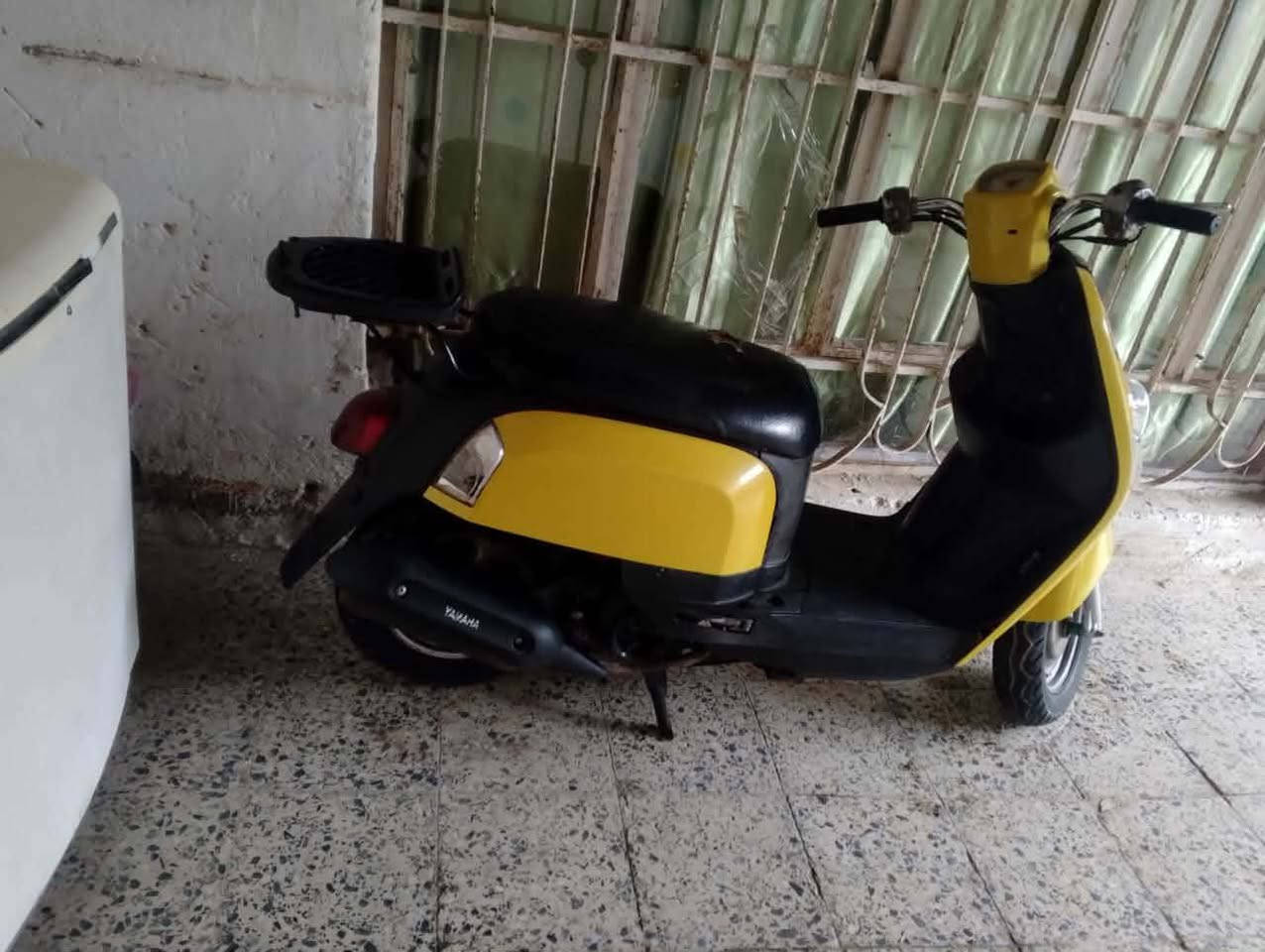 السلام عليكم دراجه ماكس بوليس نقره سلف دراجه جاهزه من كل شيء السعر 650 المكان نجف كوفه***********
