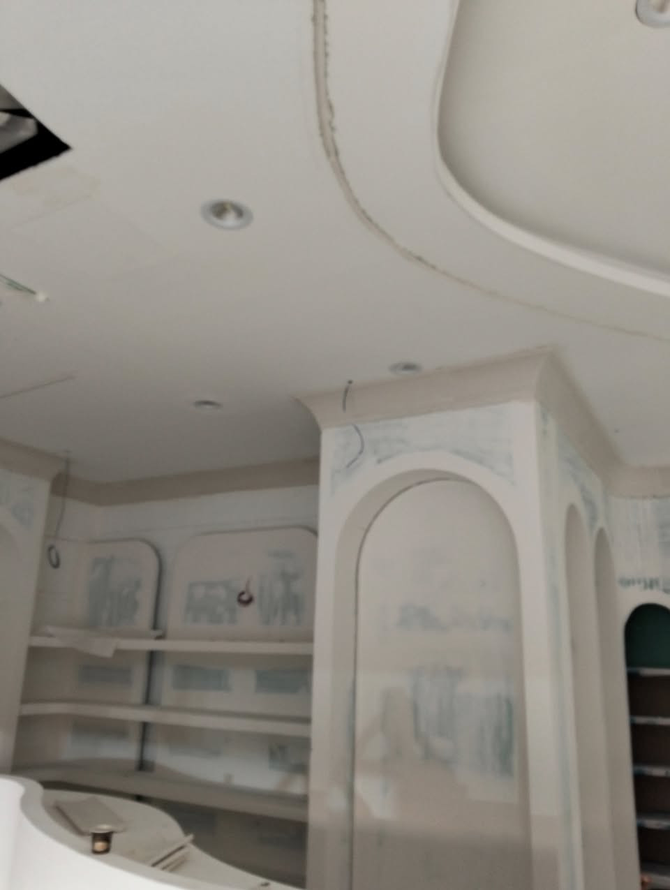 كادر مصرى شغل درجة اولى جبس امبورد وسحبات بورك ونقوش كلاسك بديل خشب بديل شيبورد بديل رخام متفرغ ##بغداد ***********/***********
