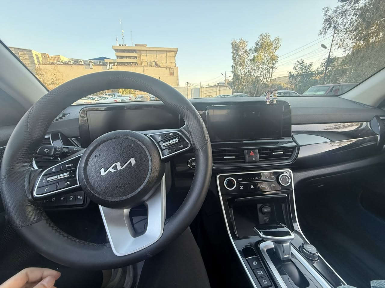 سلام عليكم
كيا سيليتوس 2024 فول مواصفات رقم بغداد ماشيه 19 الف 
بصمه
فتحه بانوراما 
داخل جلد 
تحكمات ستيرن
رادار امامي
مانع انزلاق
مود درايف
محرك ١٥٠٠ دبل نوزل 
السعر ١٧٧ 
مكاني بغداد الدورة
للتواصل ***********واتس اب
