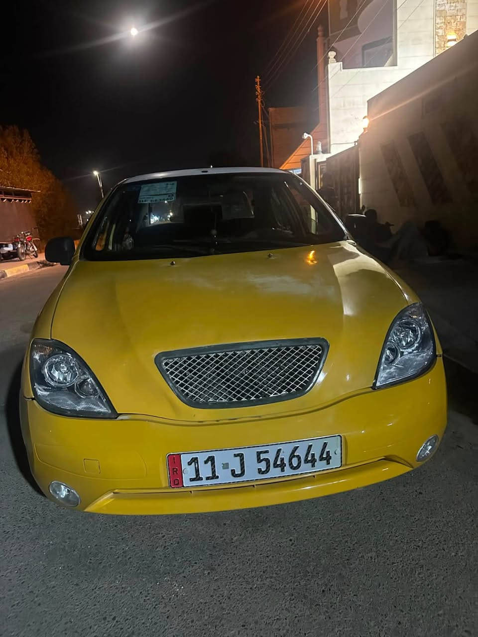 من رخصت الادمن سلام عليكم سياره طيبه موديل 15 رقم بغداد النسويه 2026 حداديه تخم تاير كهربائيات كلهاا شغاله كير مكينه خير من الله التبريد عوزه بس بواري السعر 30 وبيه مجال حك الجيه 

***********
