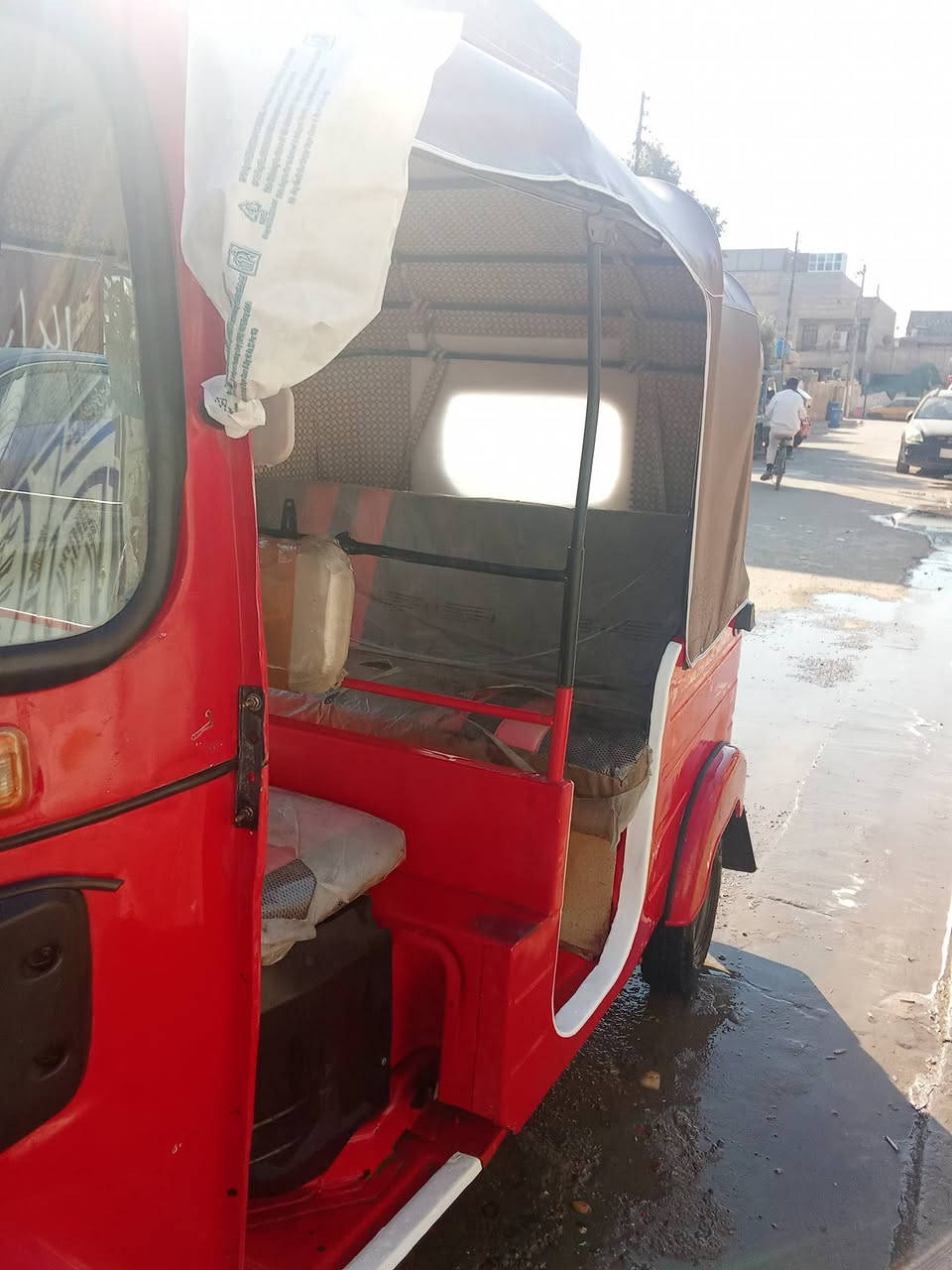 سلام عليكم تكتك 18 رقم وسنويه تحويل ثاني يوم ب 5200 وبيها مجال مكان كماليه ***********
