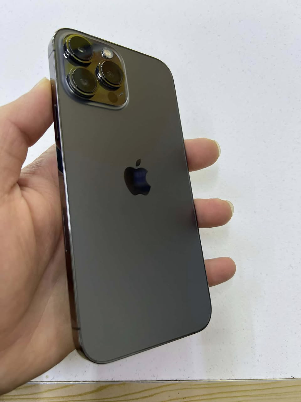 آيفون ١٣برو ماكس 
الذاكرة ١٢٨ 
نورمان مامفتوح بلادي 
بطاريه ٨٥ بلادي 
تك سيم
نموذج M
السعر ٦٢٥
العنوان الموصل الايسر حي الوحده 
اتصال ***********
