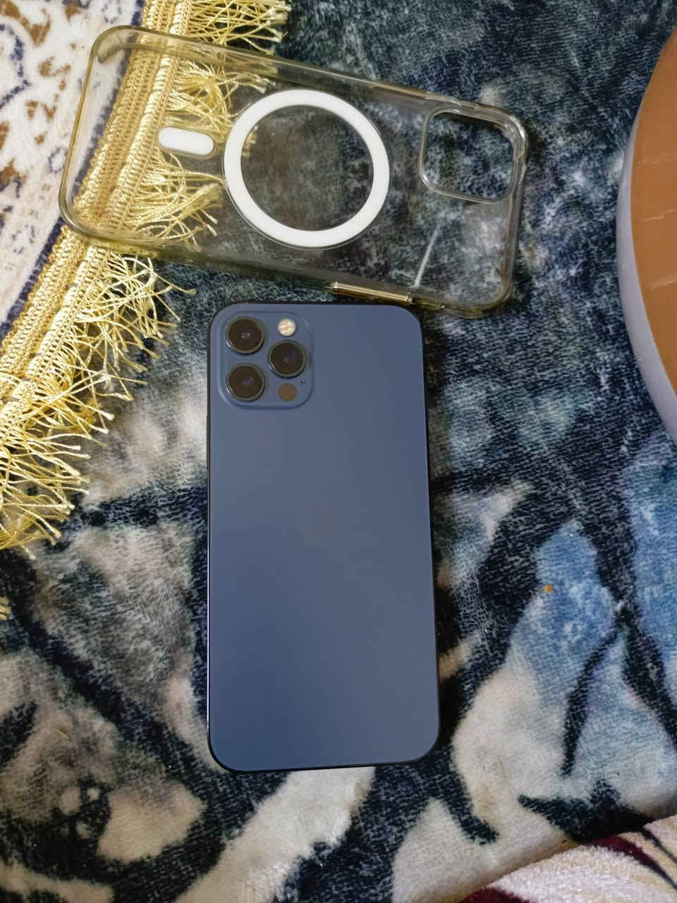 السلام عليكم ايفون 12 برو امريكي لون مميز مبدل بطارية نظيف جدا ذاكرته 256 مكاني الزعفرانية ***********
