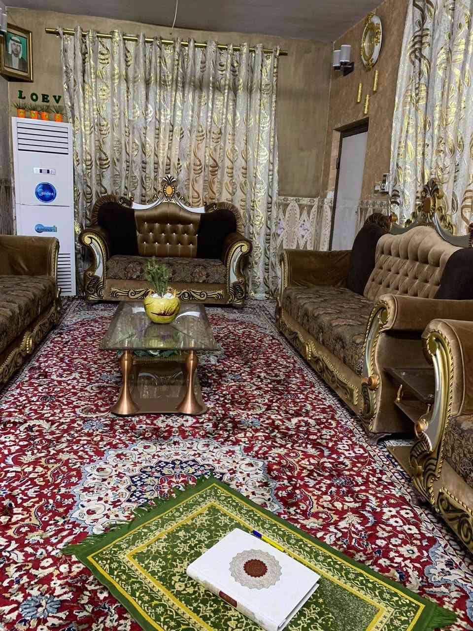 بيت للبيع مساحته 144متر مسلح الكيارة قطاع ٢١ على شارع ٦٠
6 غرف نوم وملحقات في الطابق الارضي وملحقات في الطابق الثاني  والمعرفة المزيد الاتصال علىالرقم***********
