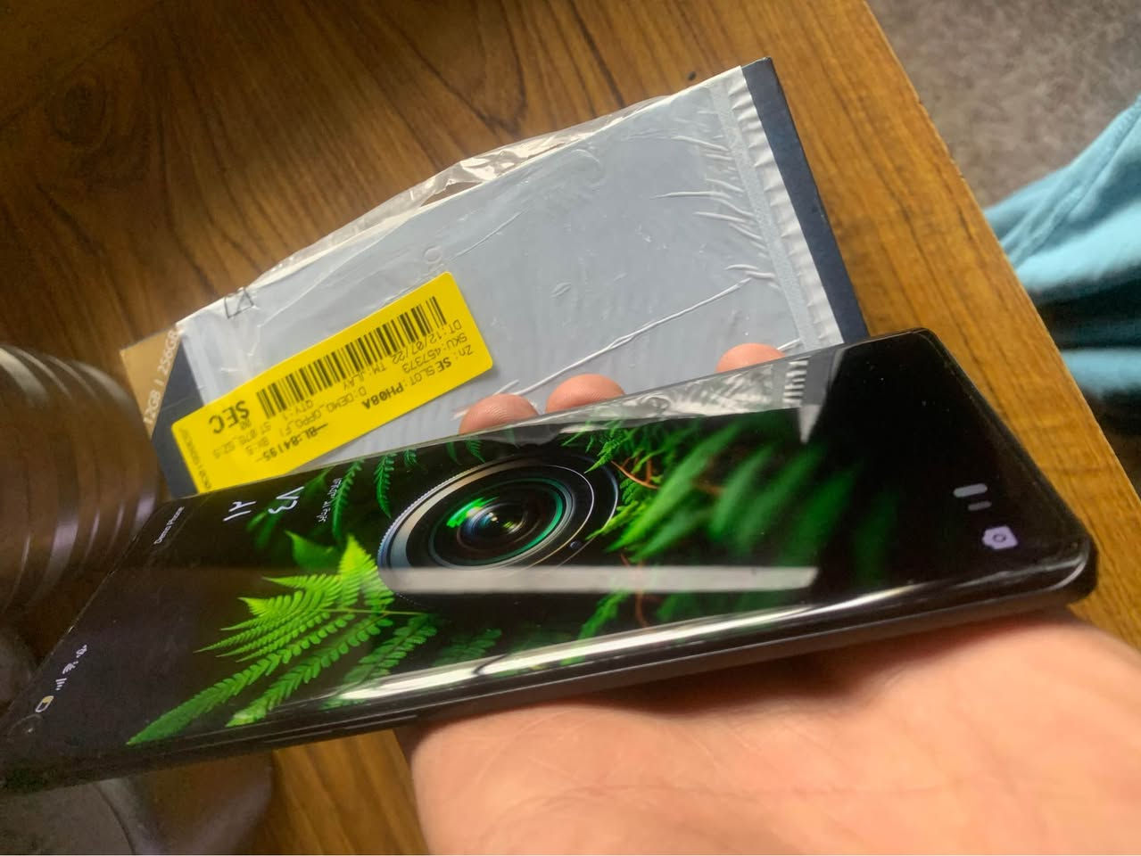 اوبو 
OPPO FIND X2 NEO
جهاز جديد بالباكيت غير مستخدم مكفول كامل 
السعر 275 الف
عنوان بغداد عامرية
وعندي توصيل 
*********** بغداد, العراق
