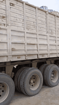 يا الله  المعروف لا يعرف  السعر عالترابي حجي بدون بريك الناس تصعد واحن...