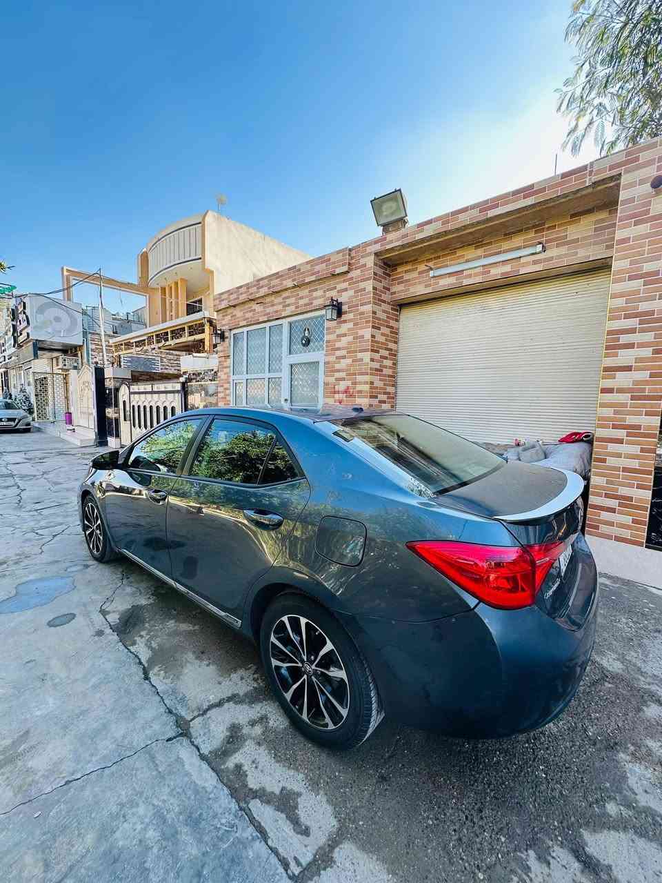 السلام عليكم كورلا موديل ٢٠١٧فول ماشية ١٦٢ كم بدون صبغ تخم تاير السغر ١٤٨ للاتصال *********** او ***********العنوان ديالى بعقوبه التحرير
