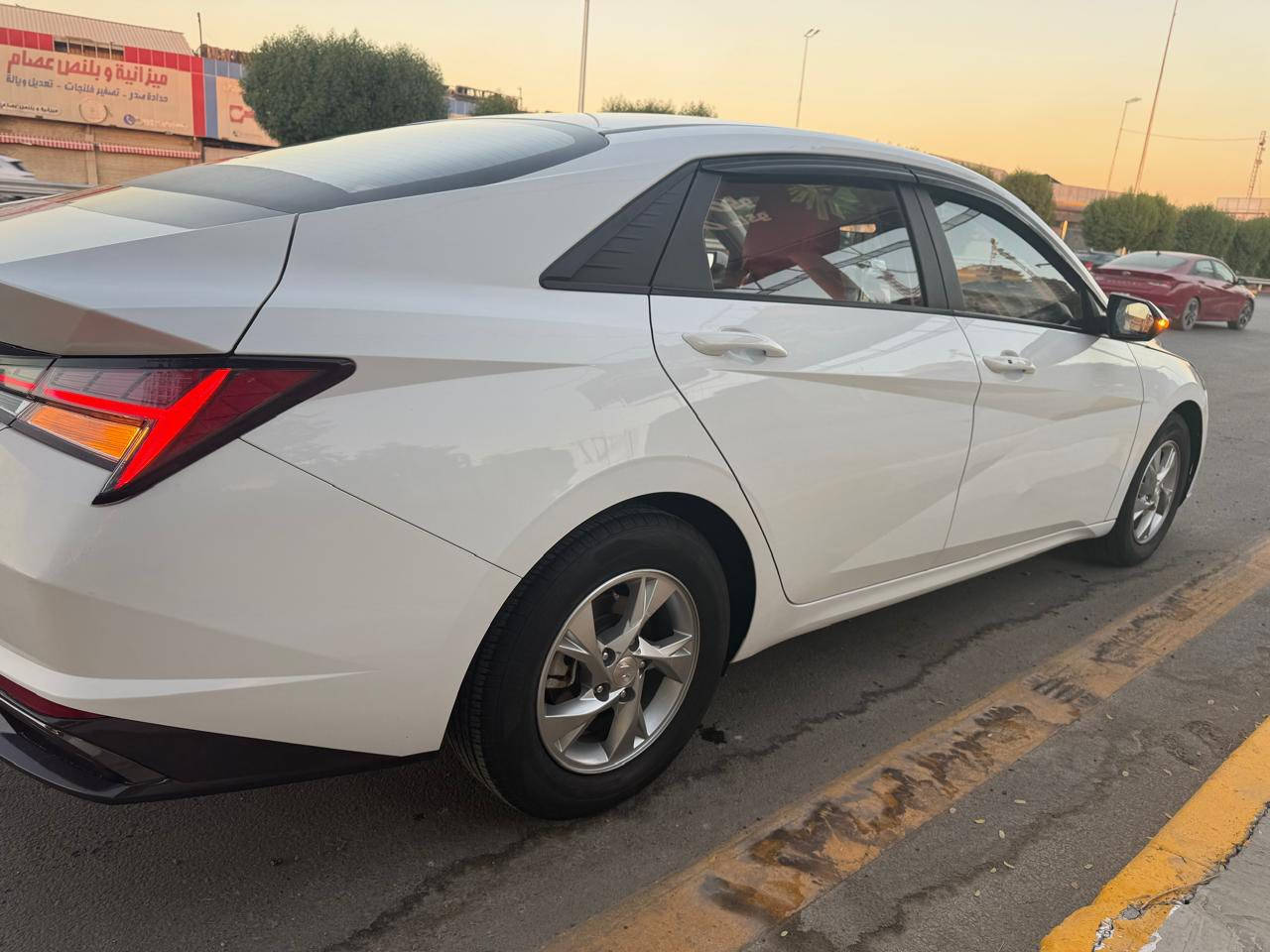 @السلام عليكم 

الانترا وارد كوري مكفوله من الحادث 
فول عدى الفتحه 

رقم بغداد بسمي تحويل ثاني يوم

ماشيه ٤٠ الف كيلو مكاني بغداد كاظميه 

رقم ***********
@
