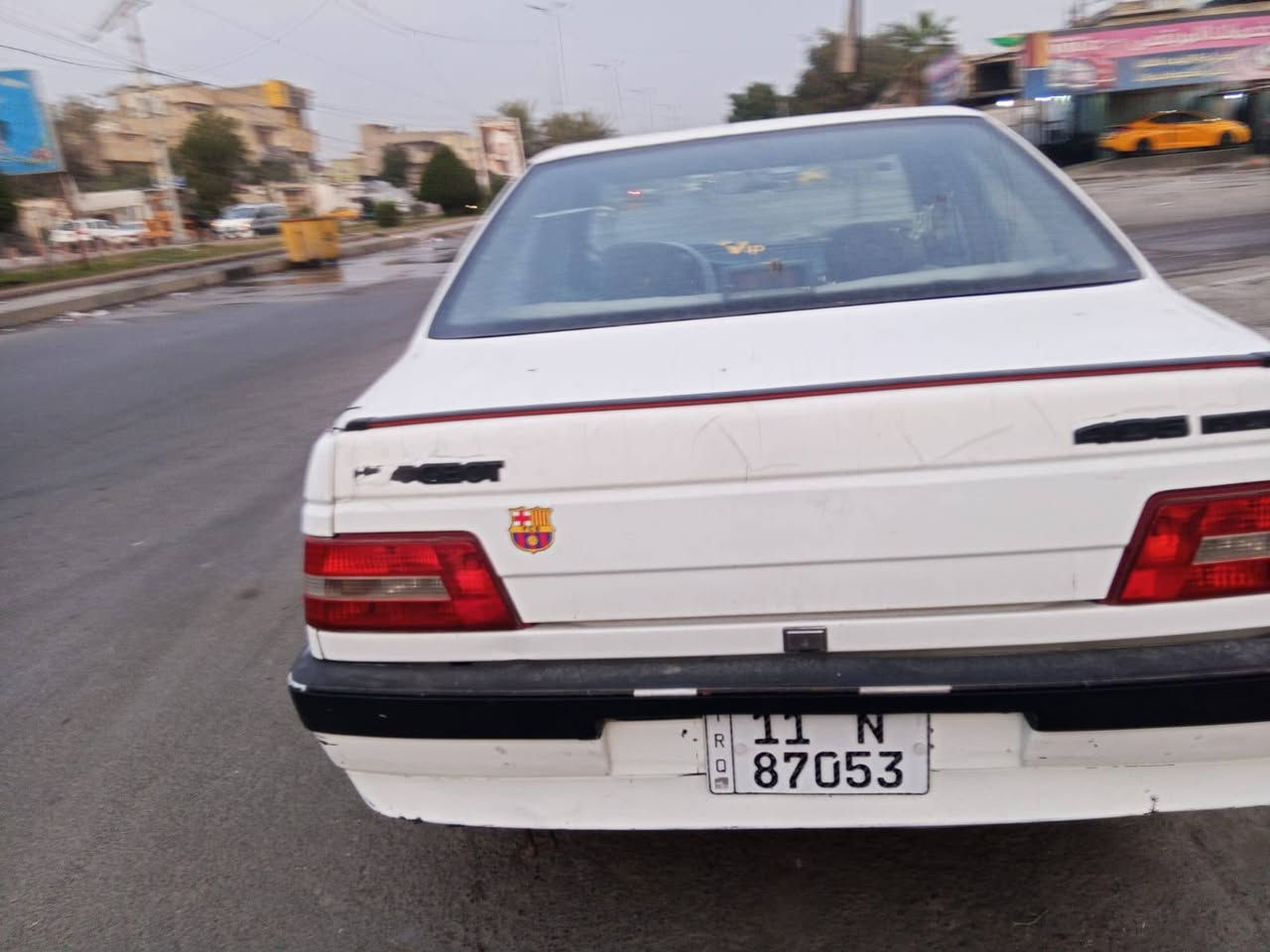 السلام عليكم شباب بيجو 405 كشر مكفول كير ومكينة خير من عند الله سياره كلشي شغال بيها مكاني مدينة الصدر رقمي *********** عارضها ب36وييها مجال
