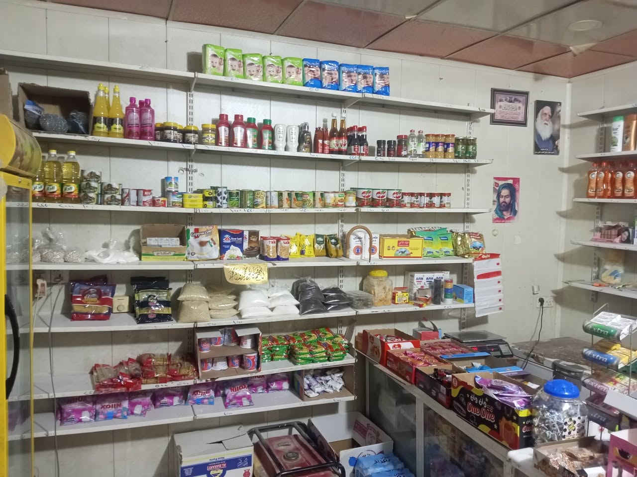 اسواق للبيع كامله شغاله وخير من الله مع 3 عارضات 2 مجمدات وسبلت 2طن النجف حي النداء الاستفسار خاص موجود واتساب ***********
