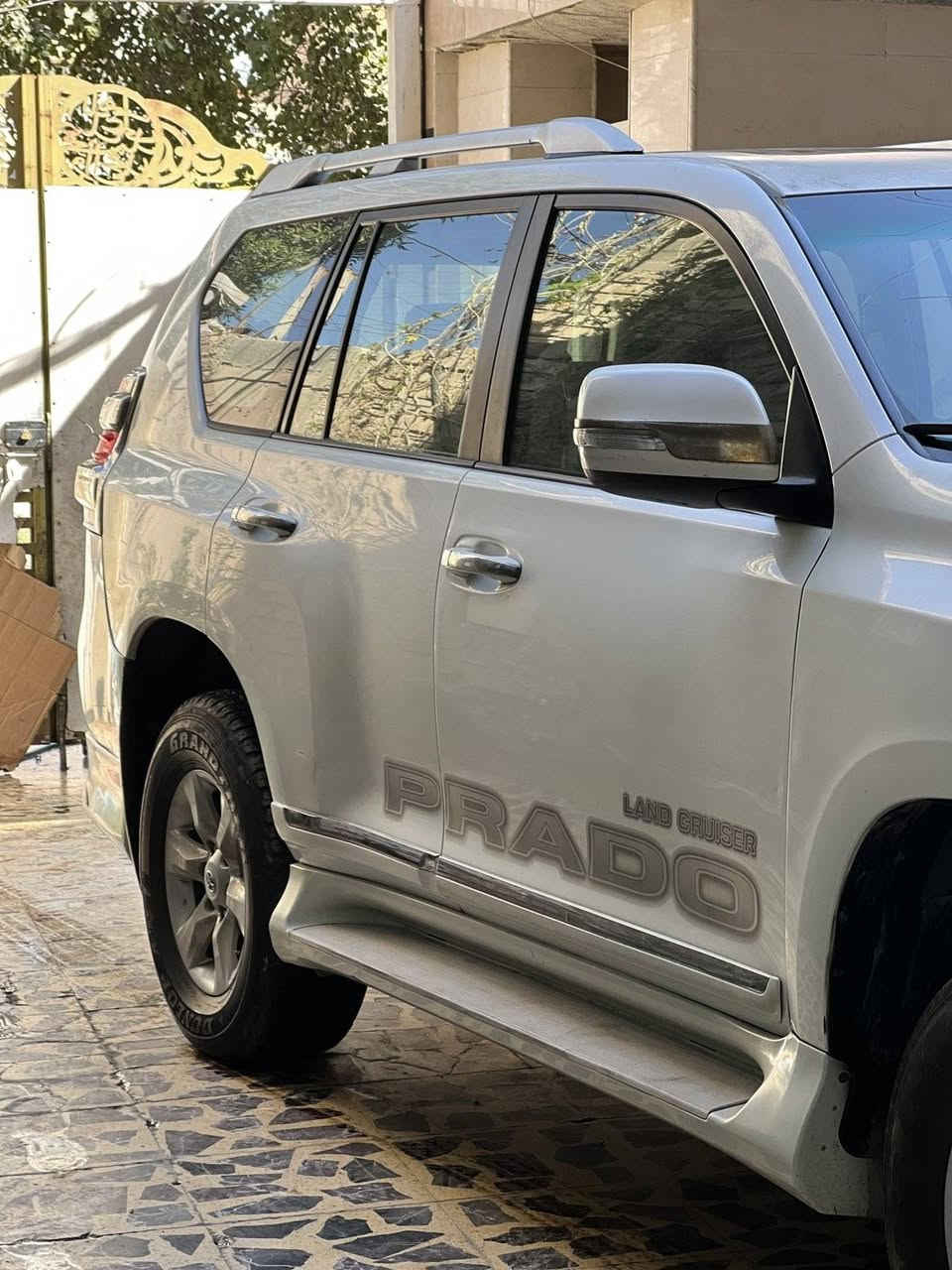 سلام عليكم
ابرادو موديل 
2011محدث 2017
سياره فول مواصفات 
كشنات كهربائيه/جلد 
حساسات اماميه /خلفيه 
بصمه  / فتحه سقف 
7راكب /مرايات شفط
6سلندر 
العنوان بغداد /الشعب 
استفسار 
***********/***********
