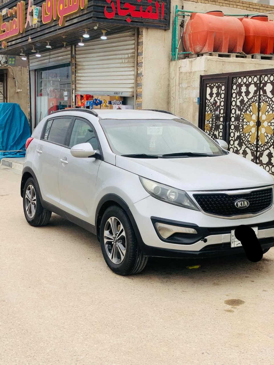 كيا سبورتج مديل 13 رقم ذي قار مشروع وطني تحويله هنا بالبصره  

كير محرك 2000 دوش تبريد كهربائيات كله شغاله 
تخم تاير جديد 

سياره بيه جفيه صفح ومتأذي بيه مدكر خلفي ومعمره ومصبوغه عام 
سعره 90 بيه مجال

***********
